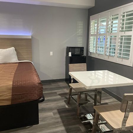 Travelodge By Wyndham Whittier Exterior foto