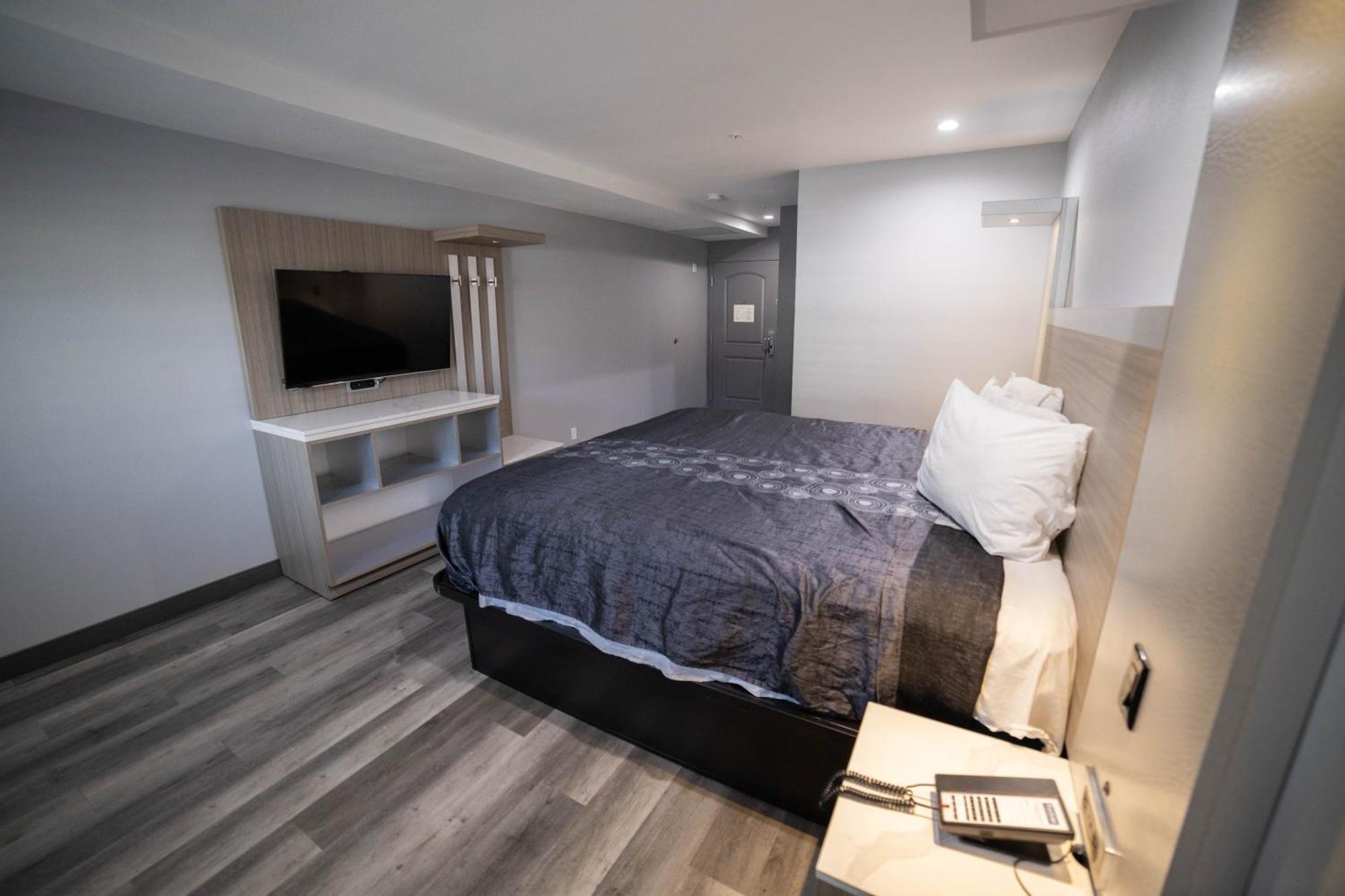 Travelodge By Wyndham Whittier Exterior foto