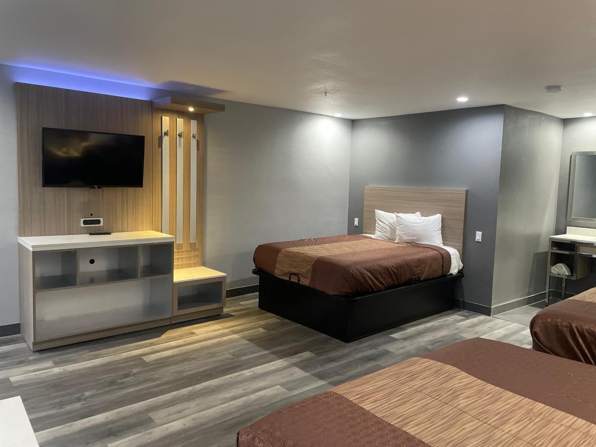 Travelodge By Wyndham Whittier Exterior foto